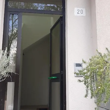 בית הארחה Locazione Turistica Corner 20 Zona Clinica פיאצ'נצה