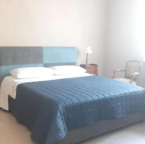 Locazione Turistica Corner 20 Πιατσέντζα