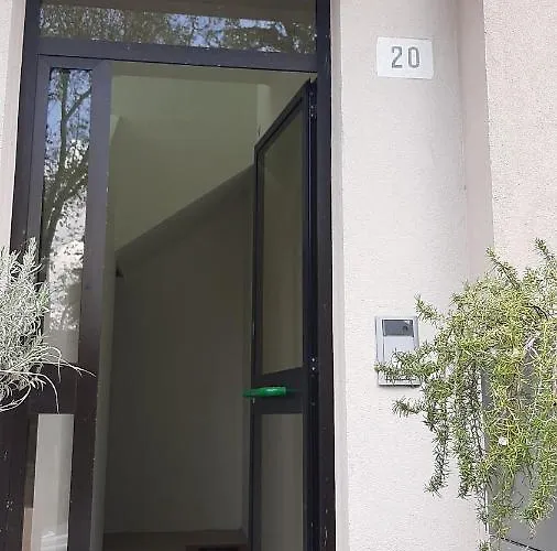 Πανσιόν Locazione Turistica Corner 20 Πιατσέντζα